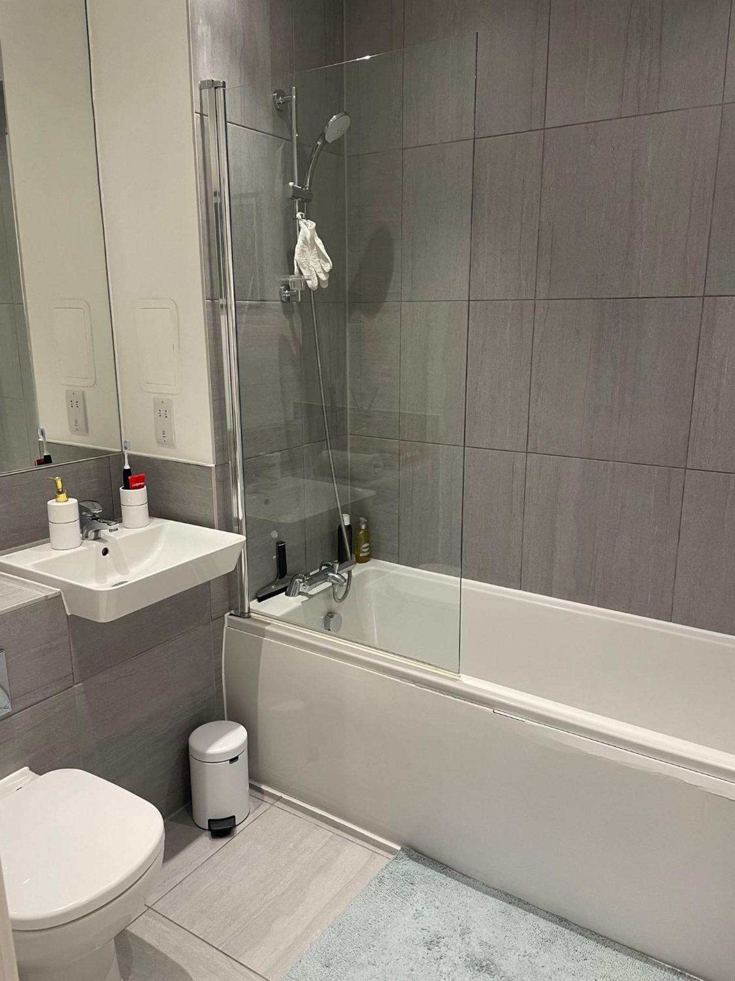 Malixa Uk Apartamento Croydon Exterior foto